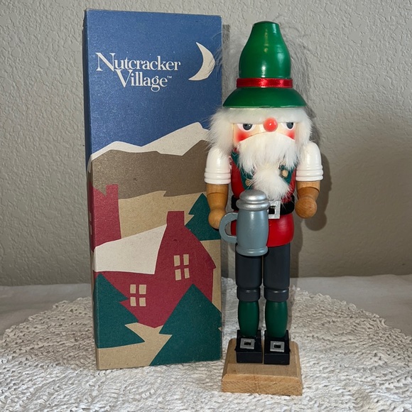 Nutcracker Village Vintage Bavarian Handcrafted Wooden Nutcracker With Box - Picture 1 of 16